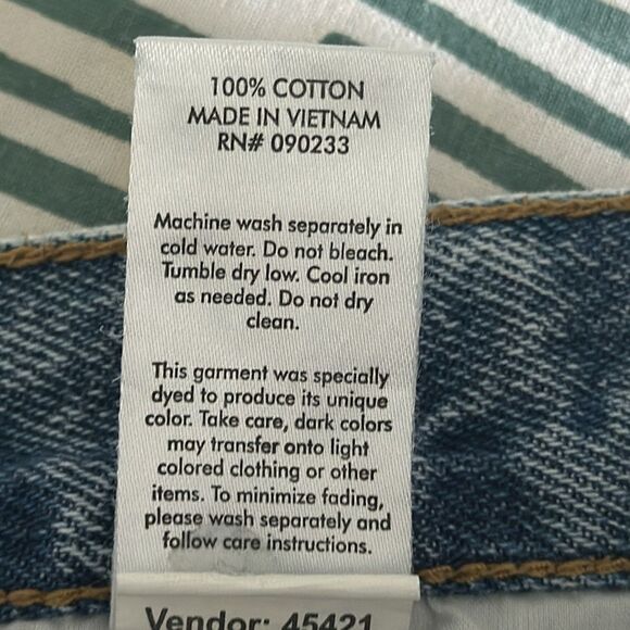 PacSun Women’s 90’s Girlfriend Distressed Light Wash Jean Shorts Size 25 - Picture 7 of 9